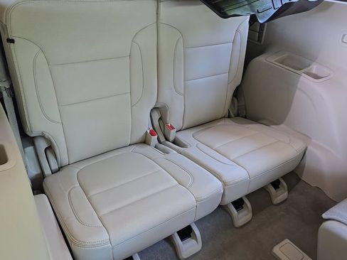 Used 2021 GMC Acadia Denali w/ Denali Ultimate Package AWD/4WD image 11