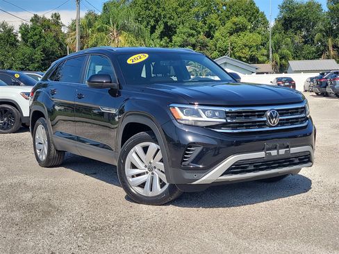 Used 2023 Volkswagen Atlas Cross Sport SE image 2