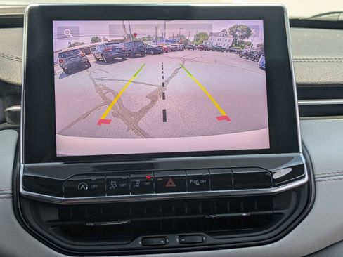 New 2025 Jeep Compass Limited w/ Sun & Sound Group image 22