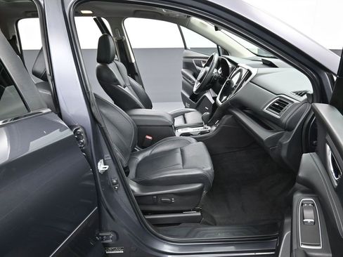 Used 2023 Subaru Ascent Limited w/ Technology Package image 38