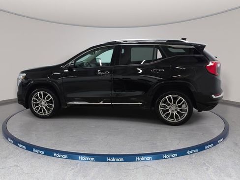 Used 2024 GMC Terrain Denali w/ Denali Premium Package AWD/4WD image 9