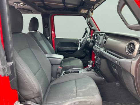 Certified 2020 Jeep Wrangler Sport AWD/4WD image 12