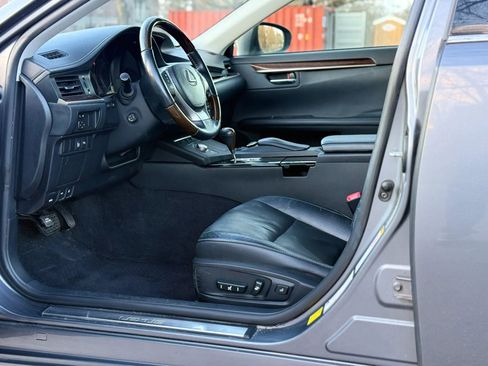 Used 2013 Lexus ES 350 w/ Luxury Pkg image 17