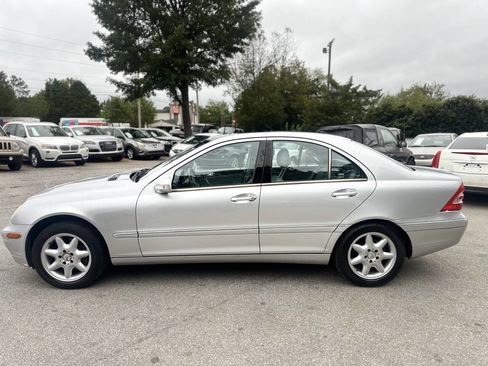 Used 2002 Mercedes-Benz C 320 Sedan image 8