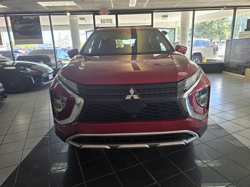 Used 2024 Mitsubishi Eclipse Cross SE AWD/4WD image 2