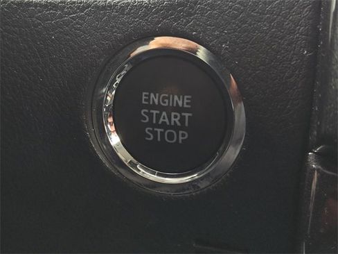 Certified 2024 Toyota 4Runner TRD Off-Road image 23