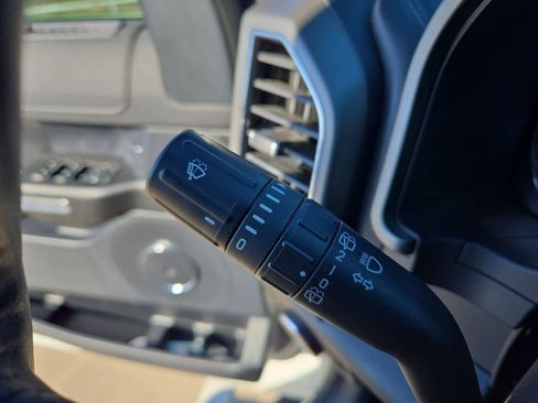 Used 2021 Ford Expedition XLT image 26