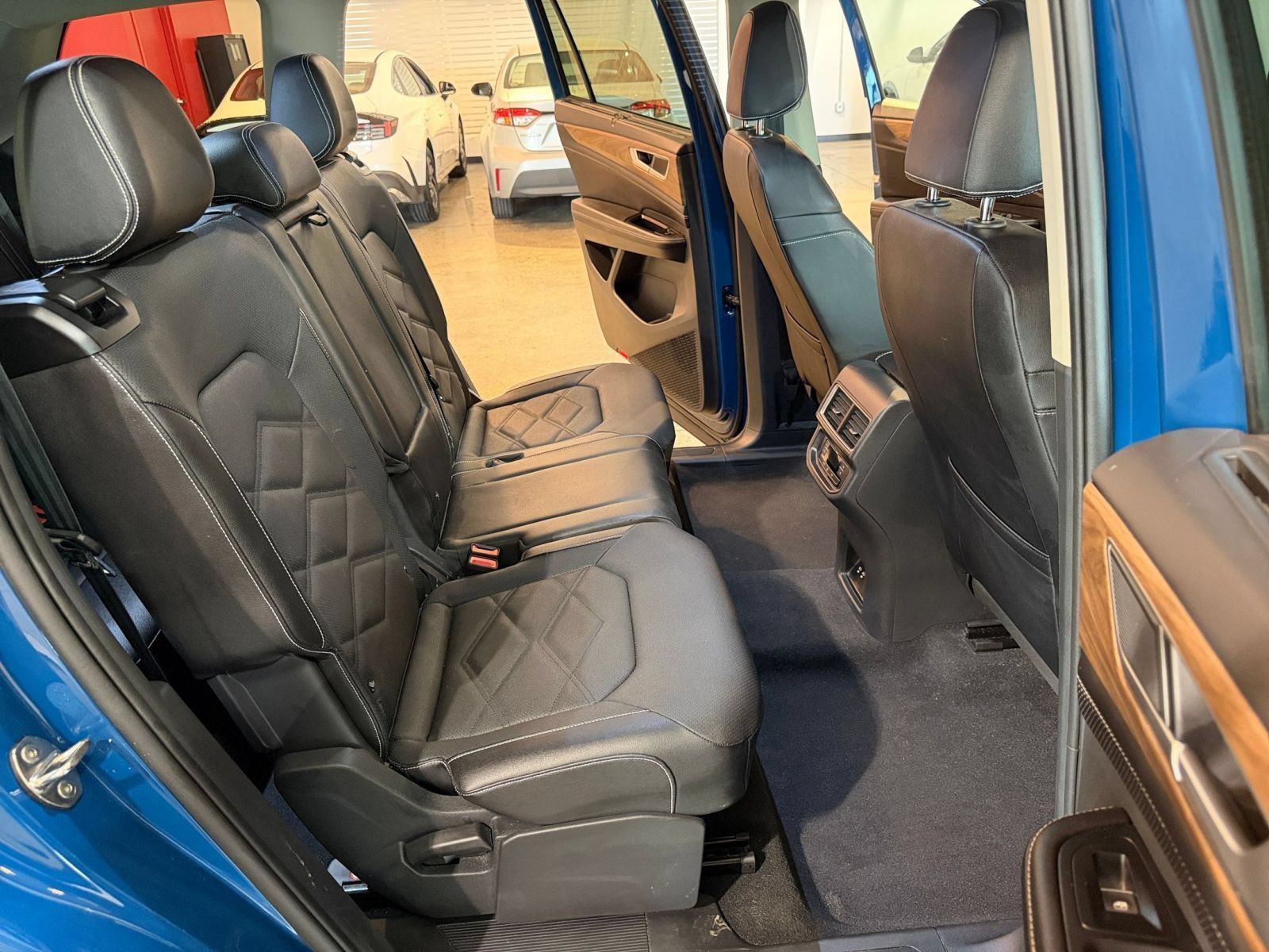 Used 2026 Volkswagen Atlas SE AWD/4WD image 38
