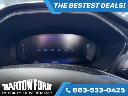 Used 2025 Ford Escape SE image 10