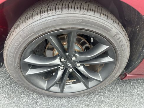 Used 2017 Dodge Charger SXT w/ Plus Group image 3