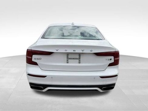 Used 2021 Volvo S60 T5 Momentum AWD/4WD image 5