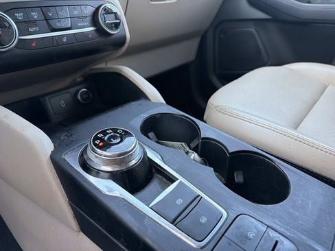 Used 2020 Ford Escape SEL FWD image 29