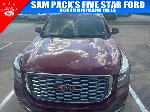 Used 2018 GMC Yukon Denali w/ Denali Ultimate Package AWD/4WD image 2