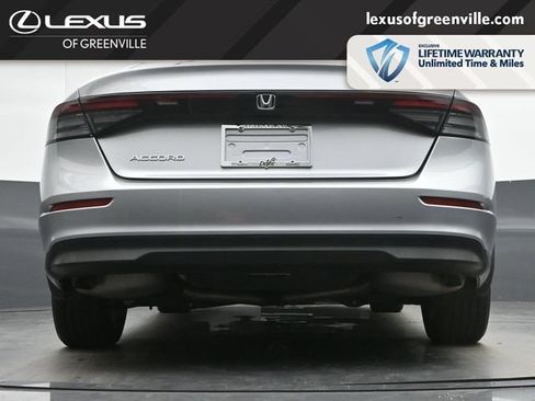 Used 2023 Honda Accord EX image 31