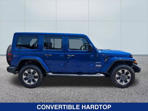 Used 2018 Jeep Wrangler Unlimited Sahara w/ Uconnect 4C Nav & Sound Group AWD/4WD image 6