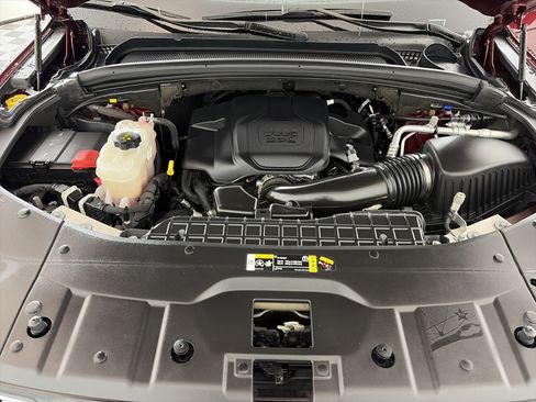Used 2022 Jeep Grand Cherokee L Summit AWD/4WD image 12