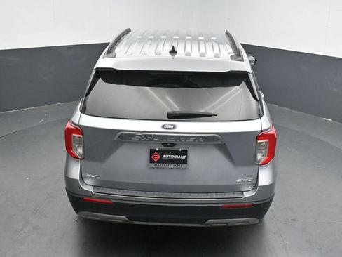 Used 2023 Ford Explorer XLT w/ Equipment Group 202A AWD/4WD image 30