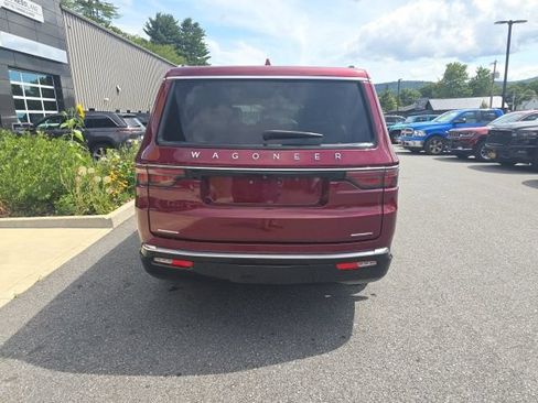 Used 2023 Jeep Wagoneer Series III w/ Premium Group I AWD/4WD image 5