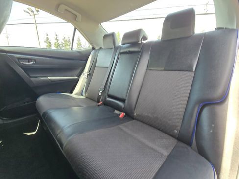 Used 2017 Toyota Corolla SE FWD image 17