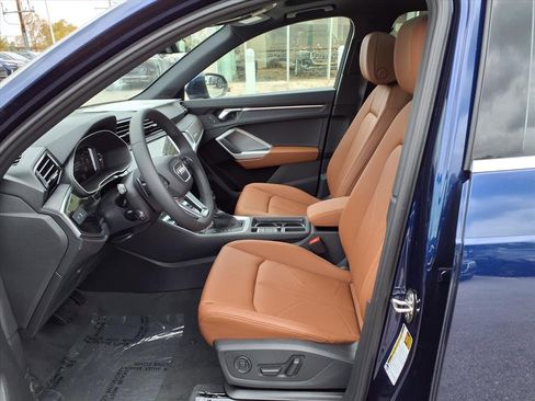 New 2025 Audi Q3 2.0T Premium image 12