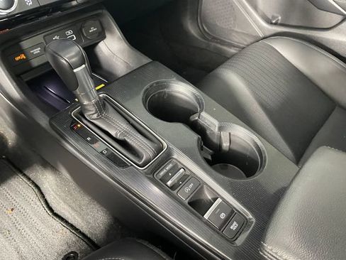 Used 2022 Honda Civic Sport Touring image 9