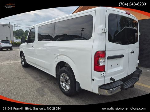 Used 2018 Nissan NV 3500 Passenger RWD image 6