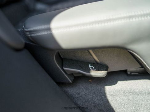 Used 2023 Audi RS Q8 image 40