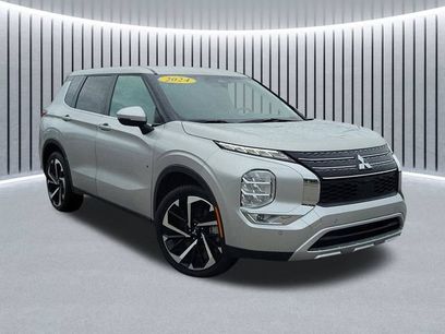 Used 2024 Mitsubishi Outlander SE