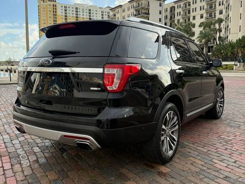 Used 2017 Ford Explorer Platinum AWD/4WD image 5