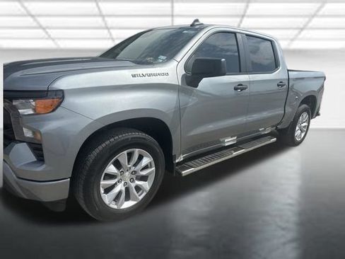 Used 2023 Chevrolet Silverado 1500 Custom RWD image 2