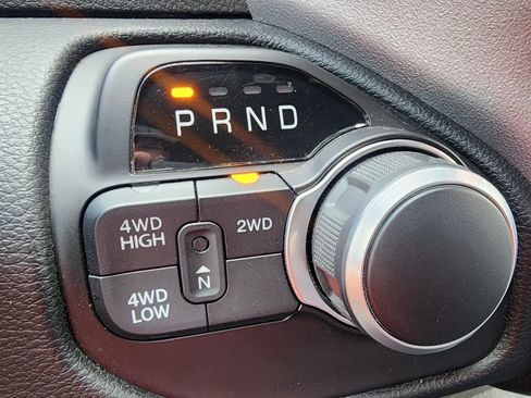 Used 2024 RAM 2500 Big Horn w/ Safety Group AWD/4WD image 27