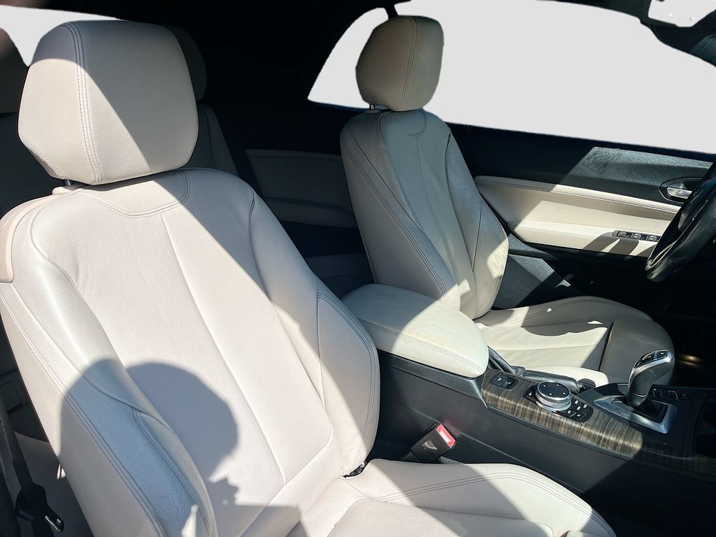 Used 2015 BMW M235i Convertible RWD image 28