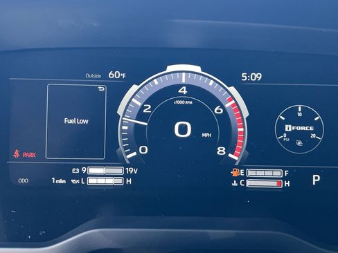 New 2026 Toyota Tundra Platinum AWD/4WD image 12