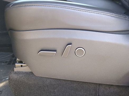 Used 2023 Tesla Model Y Long Range AWD/4WD image 22