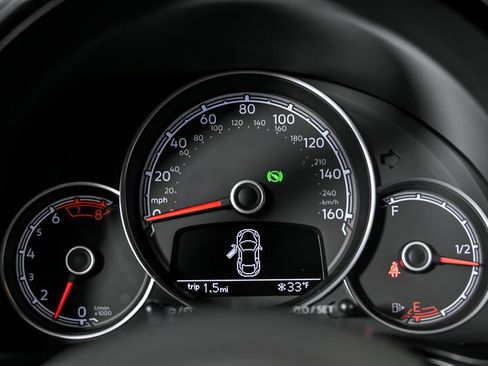 Used 2018 Volkswagen Beetle 2.0T S image 22