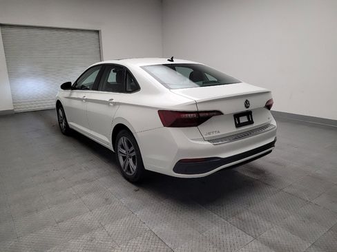 Used 2024 Volkswagen Jetta SE image 5