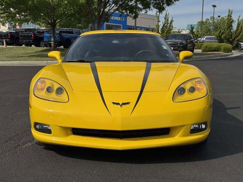 Used 2007 Chevrolet Corvette Coupe w/ Performance Package RWD image 26
