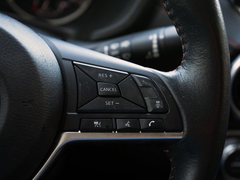 Used 2023 Nissan Sentra SR w/ SR Premium Package image 21