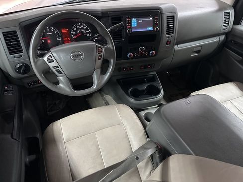 Used 2015 Nissan NV 3500 SL w/ Technology Package RWD image 12