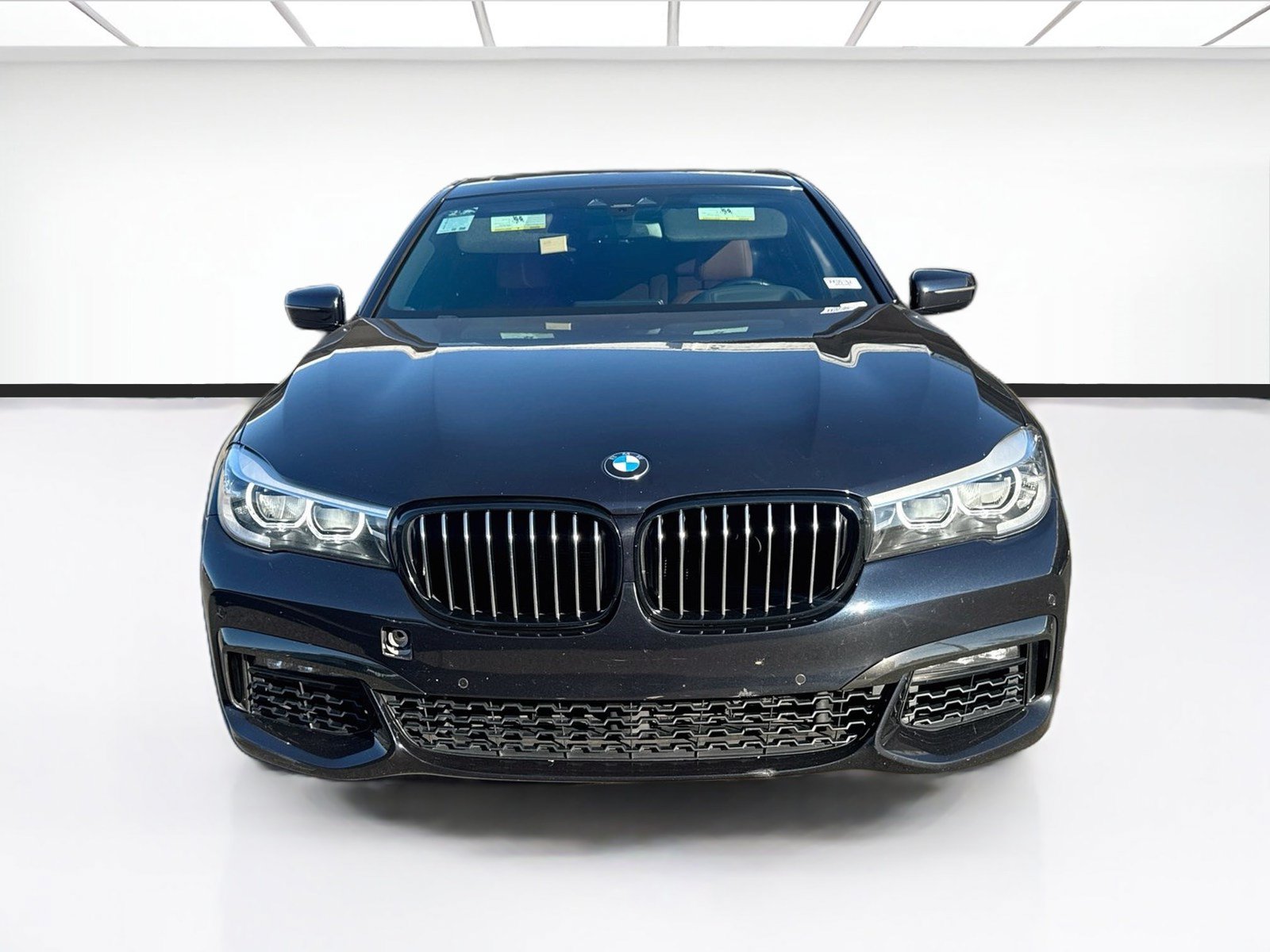 Used 2018 BMW 740i RWD image 2