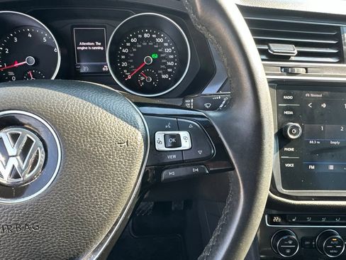 Used 2020 Volkswagen Tiguan SE w/ Panoramic Sunroof Package AWD/4WD image 11