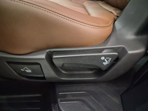 Used 2025 Subaru Ascent Touring w/ Popular Package #1 image 21