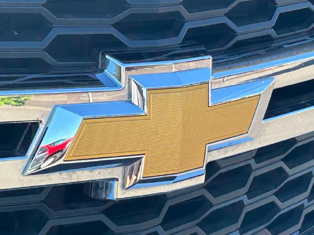 Used 2018 Chevrolet Suburban LT AWD/4WD image 9