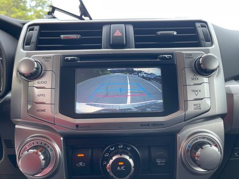 Used 2018 Toyota 4Runner SR5 Premium AWD/4WD image 6