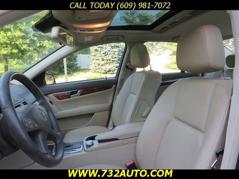 Used 2011 Mercedes-Benz C 300 4MATIC Sedan image 19
