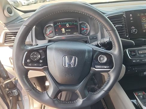 Used 2022 Honda Pilot Touring image 18