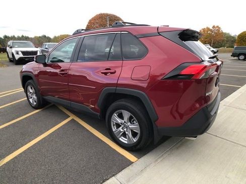 Used 2025 Toyota RAV4 XLE image 3