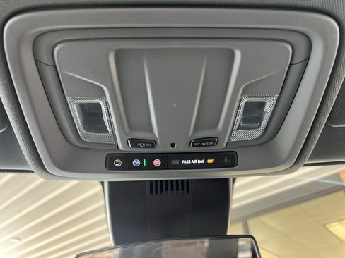 Used 2022 Chevrolet Silverado 1500 LT image 46