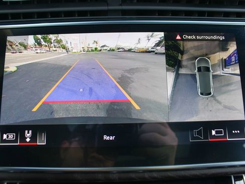 Used 2021 Audi Q8 Prestige image 33