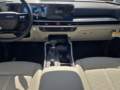 New 2026 Kia Sorento S image 14